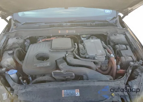 2016 Ford Fusion Se Phev z USA, uszkodzony, nr VIN 3FA6P0PU5GR354479